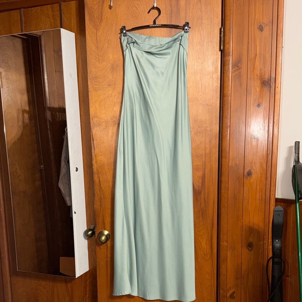 Elegant Sage Green Strapless Wedding Dress